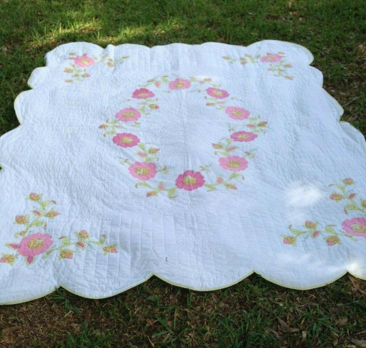 VINTAGE APPLIQUE QUILT PINK FLOWERS, FROM A KIT