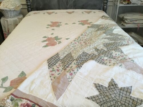 Lot Of 2 Cutter Quilts - Appliquéd Flowers And Eight Point Star