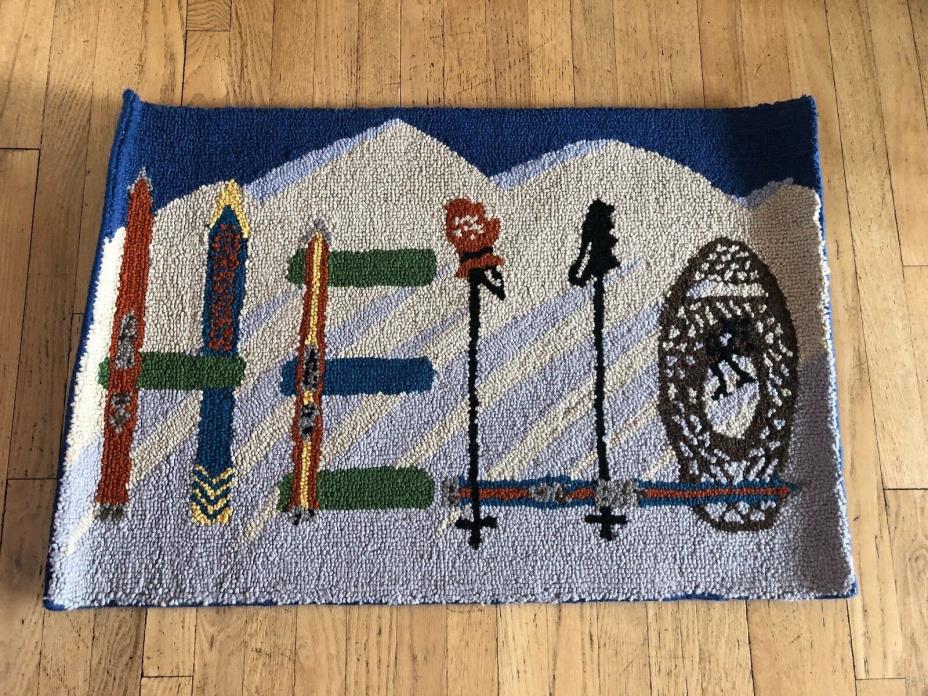 Skier hooked throw rug