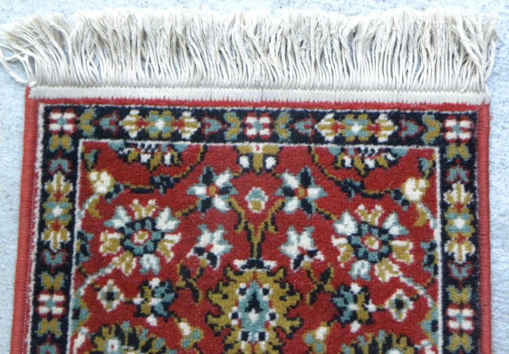 Vintage Royal Persian Rug Wilton Jacquard Virgin Worsted Wool Small 16x28 w Tag