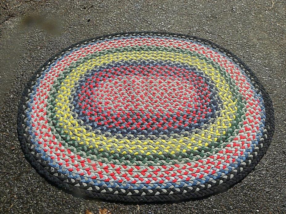 VINTAGE HOME HANDMADE COUNTRY BRAIDED RUG~VINTAGE WOOL COLORFUL over 5ft ROUND~