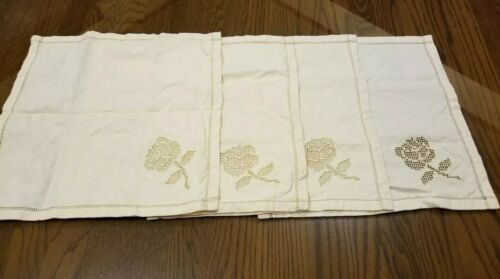 Ivory Linen Rose Cutout Dinner Napkins 4 count preowned good condition