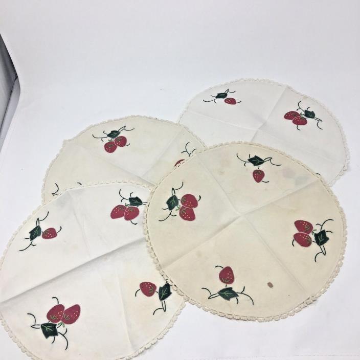 Napkin Set Vintage Strawberry Round Embroidered Applique