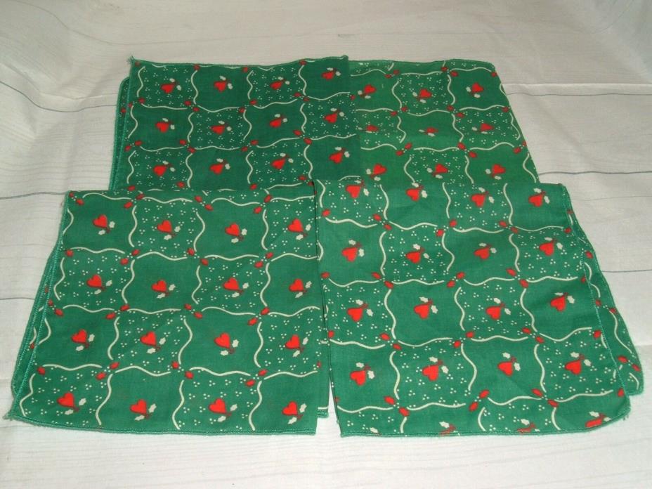 Vtg Christmas Cloth Napkins Set of 4 Red and Green Holly Hearts-love wedding