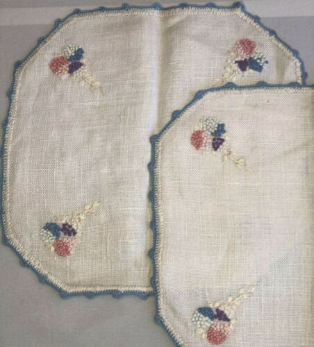 Ecru Linen French Knot Flower Embroidered Crocheted Edge Napkins Madeira? VTG