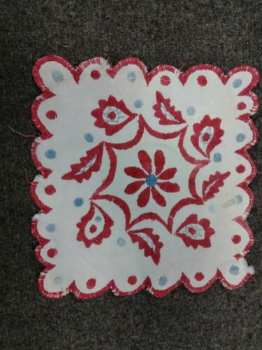 Hand Embroidered Vintage Antique Loomed Linen Table ~10