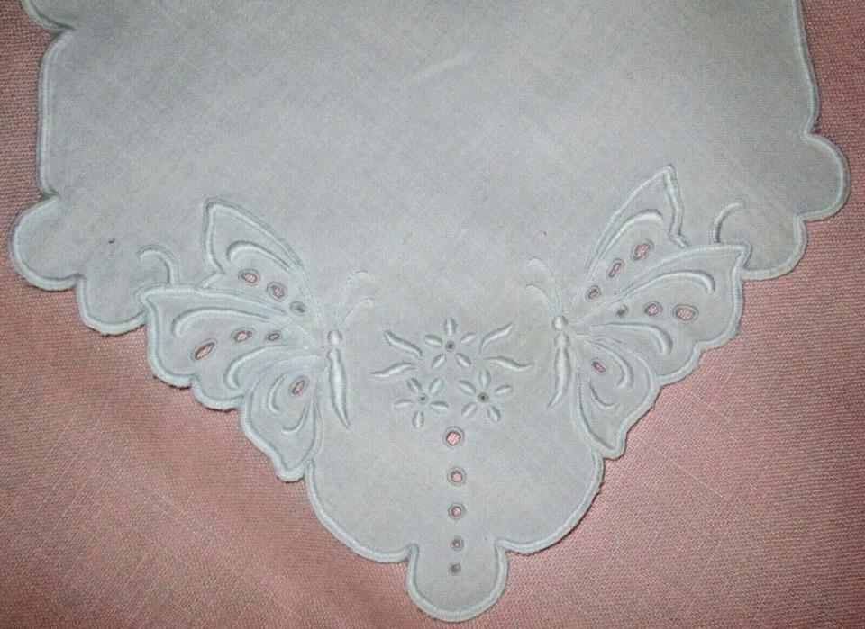 vintage Madeira-style basket liner, white linen w butterflies embroidery 22