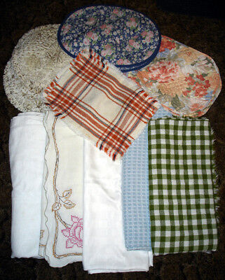 VINTAGE TABLE LINENS - Lot of Five TABLECLOTHS and Ten PLACEMATS