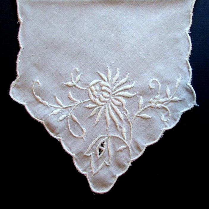 Vintage Hot Roll/Biscuit Cover, White with  Embroidered Chrysanthemum