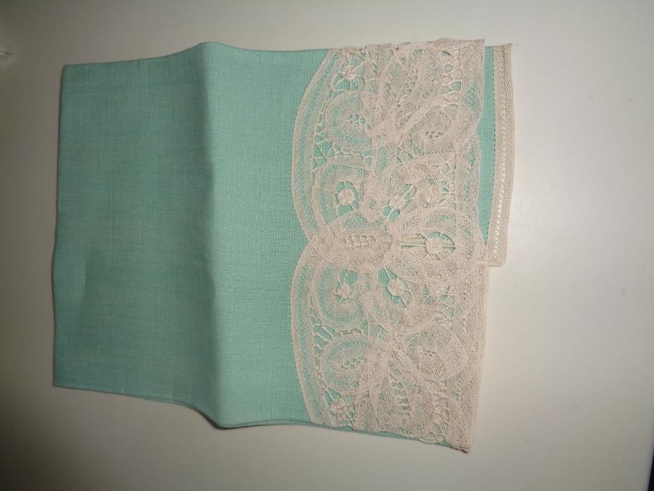 Vintage Hand Towel Linen Lace 18.75