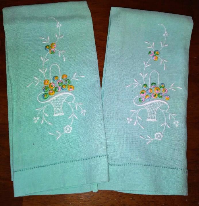 2 VIntage Embroidered Flowers in White Basket Tea Towels