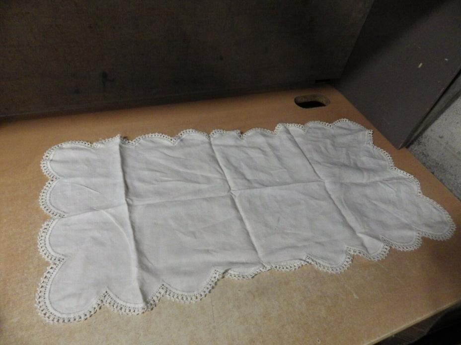 ANTIQUE VINTAGE LINEN HAND KNITTED CROCHETED CUT OUT ROSE table runner ribbed