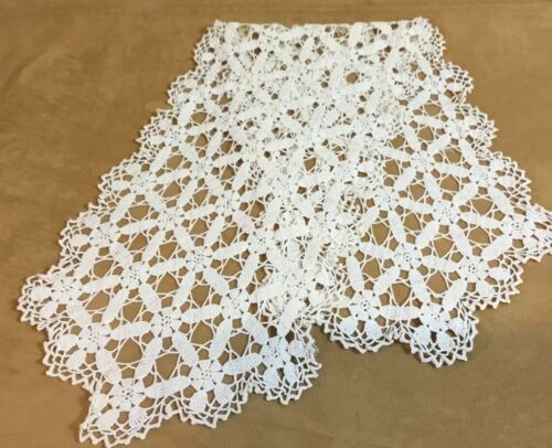 Vintage Hand Crocheted Table Runner, Flower & Leaf Design, Ivory, Cotton