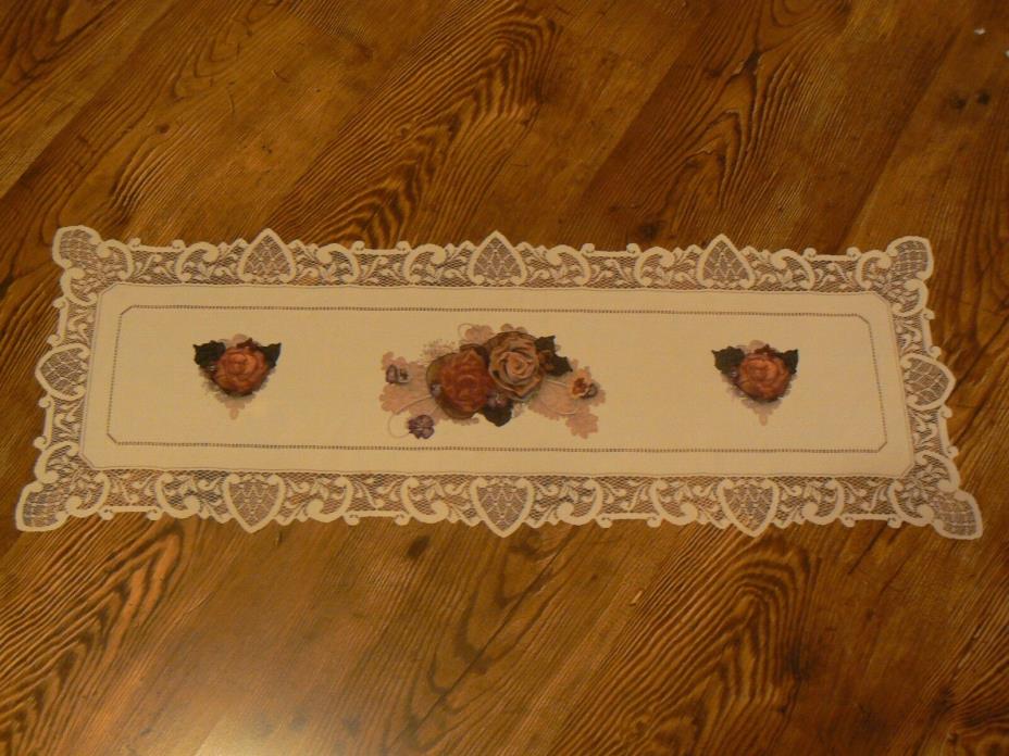 Heritage Lace Simplicity With Ribbon Rose Pattern Table Runner 40