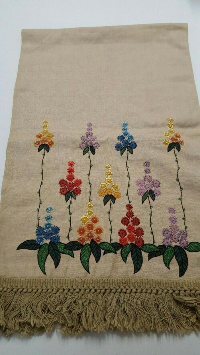 Vintage Embroidered Table Runner Beige Rectangle Dresser Scarf Floral Crewel 974