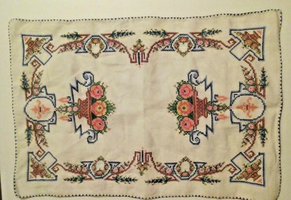 Vintage Linen Hand Embroidered Table Runner Floral place mat 15 X 10