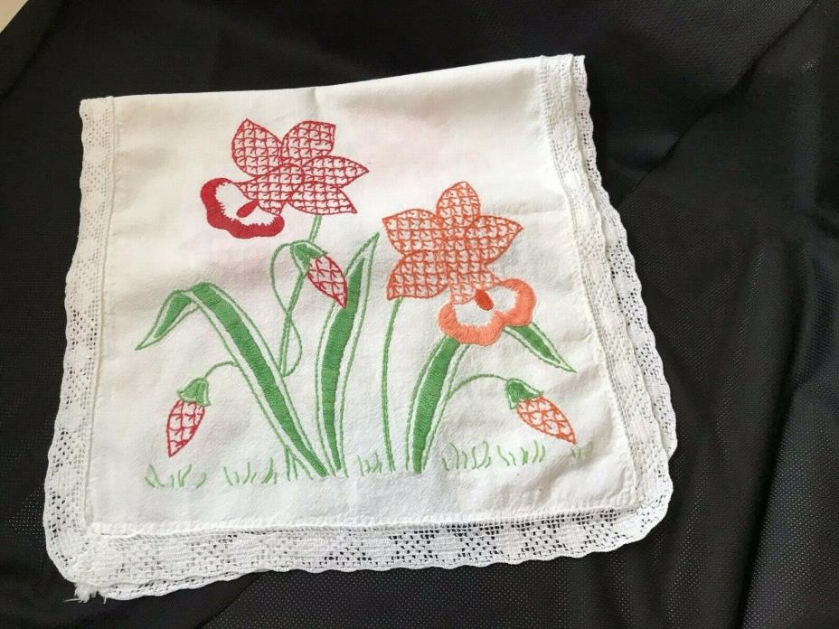 Vintage Dresser Scarf Table Runner Buffet Hand Embroidery Linen Daffodils c '50s