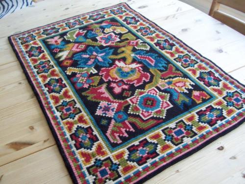 NEW FAB LARGE NORWEGIAN HAND STITCHED TAPESTRY OR TABLE RUNNER FROM NORWAY