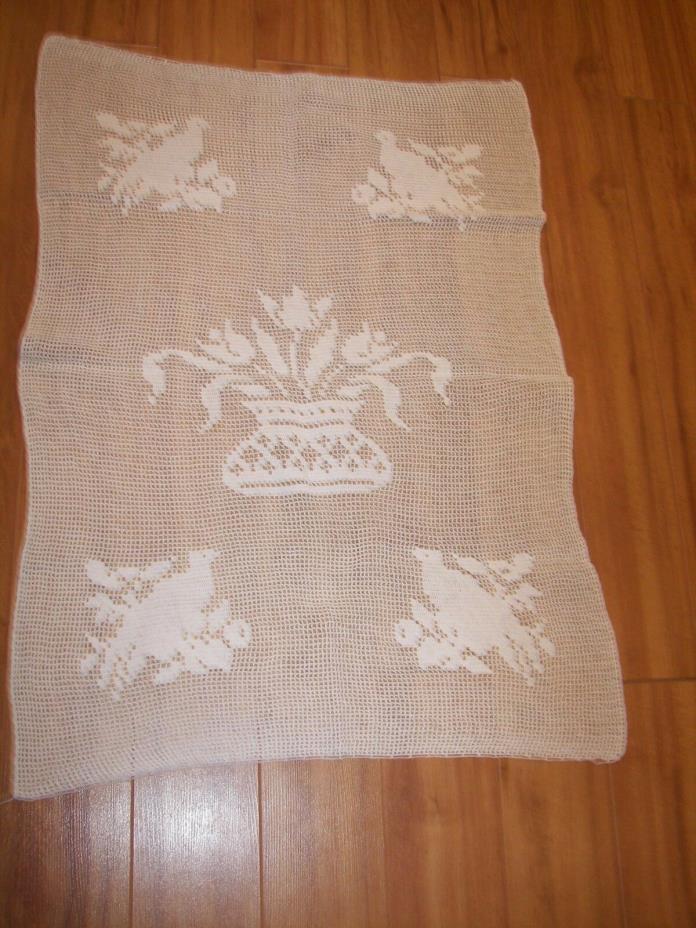LACE TABLE COVER - RUNNER - EXCELLENT CONDITION 24