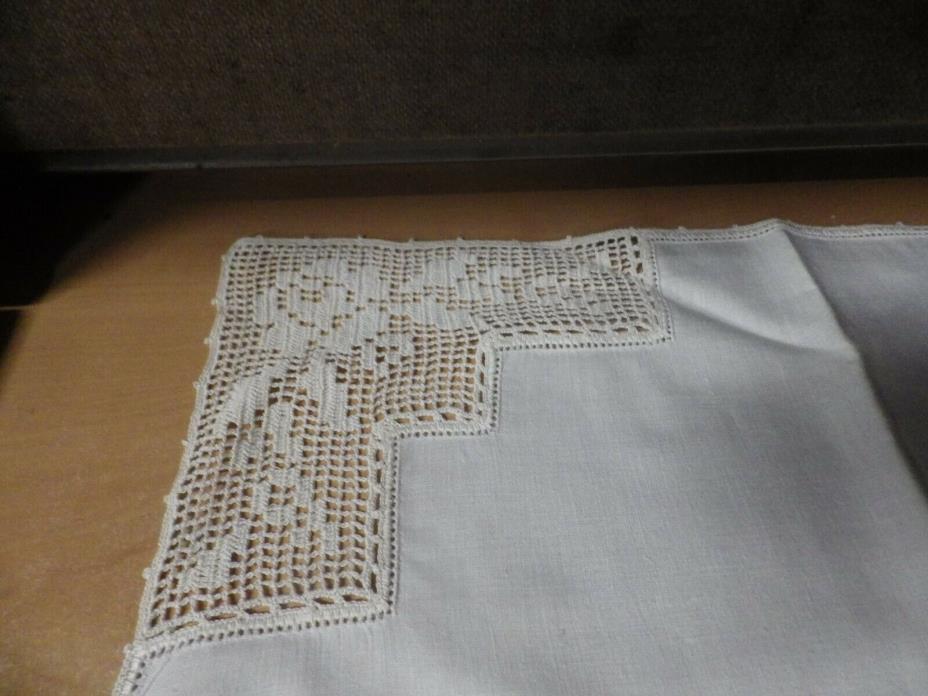 ANTIQUE VINTAGE LINEN HAND KNITTED CROCHETED CUT OUT ROSE TABLEC LOTH PURE WHITE