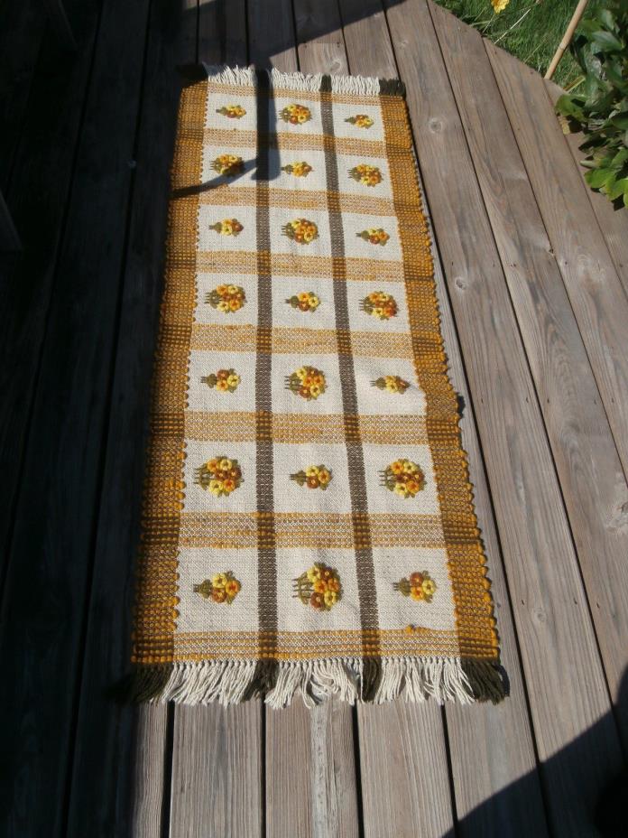 Table Runner Country Primative Woven Wool Crewel Embroidery Hand Made 24
