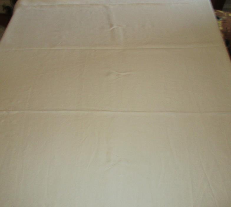 Large White Demask Banquet Tablecloth 121 x 82