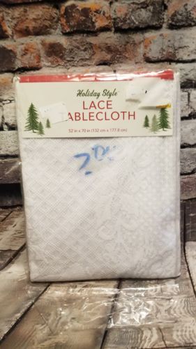 Vtg Holiday Style Lace  Tablecloth 52