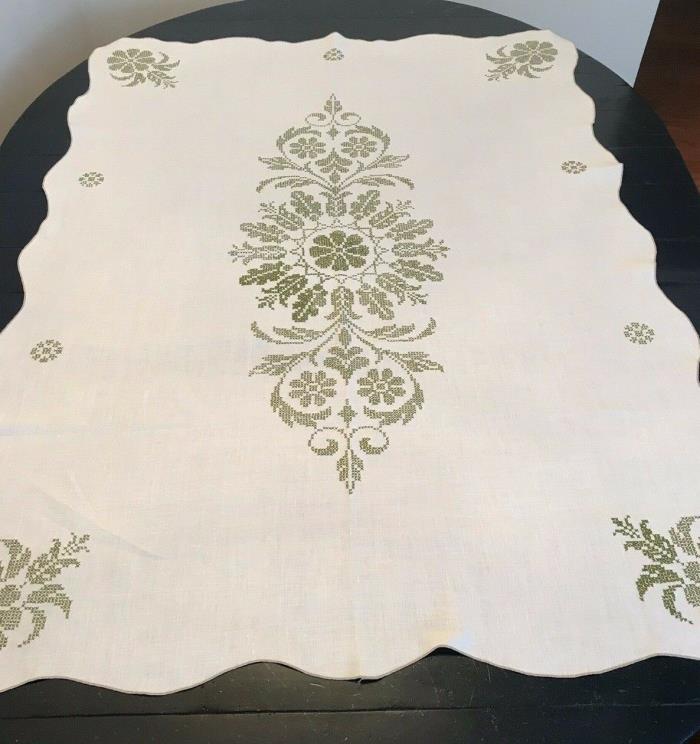 VINTAGE LINEN TABLECLOTH w/ HAND EMBROIDERED CROSS STITCH & SHAPED EDGES
