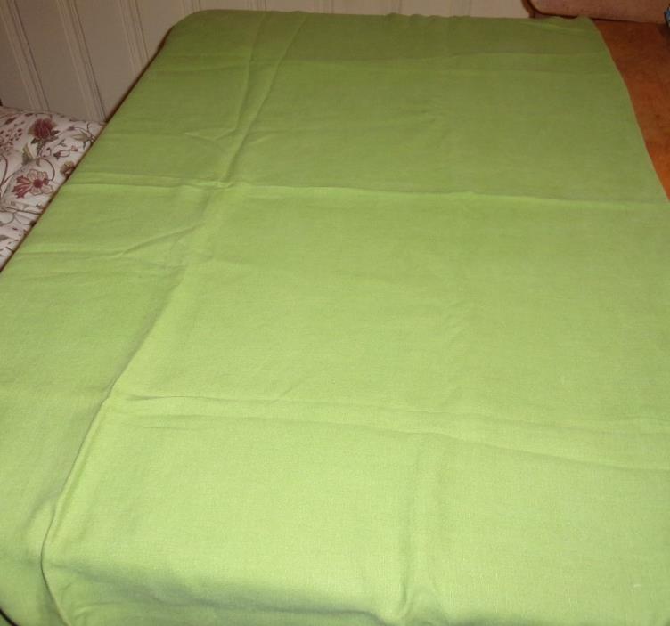 VINTAGE GREEN OVAL TABLECLOTH 85