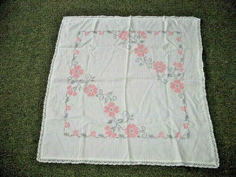 VINTAGE PINK & GRAY FLORAL CROSSTITCH LINEN SQUARE TABLE TOPPER  32