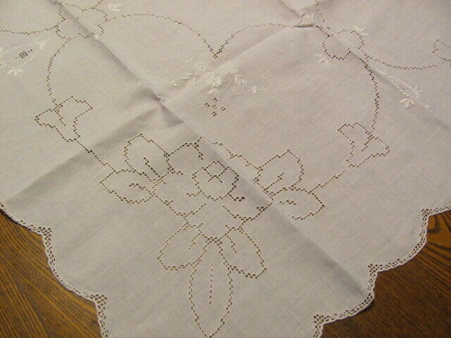 Vintage Madeira small open work hand embroidered white tablecloth hearts roses