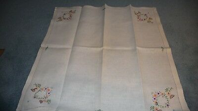 #321A vtg tablecloth  BRIDGE size 34 x 34 Embrodered corners