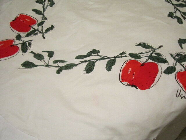 VTG Vera Linen Tablecloth Apples Leaves EUC 82 X 62