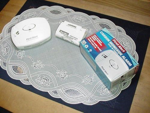 First Alert Carbon Monoxide Alarm CO600B  Plug In - with Silence NEW!