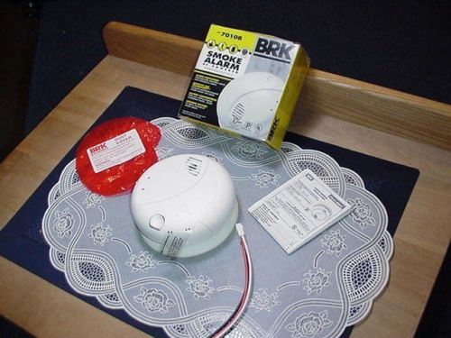 BRK 7010B Smoke Alarm  AC Powered & Battery BackUp PhotoElectric NEW IN BOX!