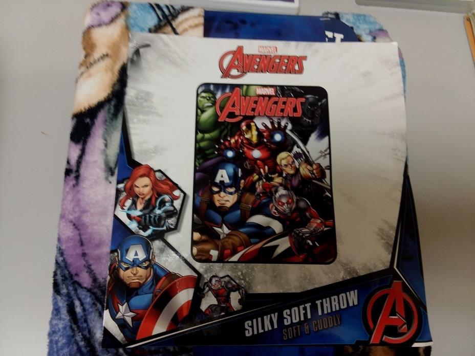 Marvel Avengers Assemble Silky Soft Throw Blanket 40