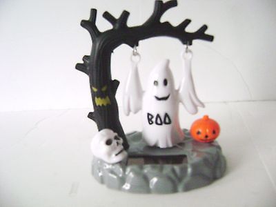 Solar Powered Dancing Ghost  Swing On A Tree w/ Skull & Pumpkin