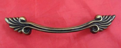 LOT 38 + 35 BELWITH ANTIQUE BRASS DOOR HANDLES P118-AB & MAGNETIC CATCH P650-STB
