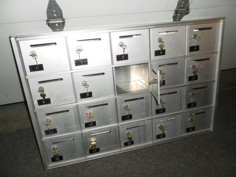 20 Slot Apartment Mailbox Unit door doors locks keys secure security mail