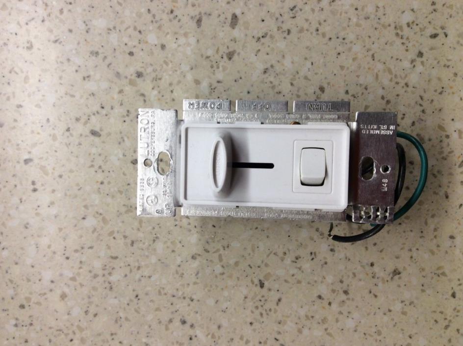 Lutron Skylark Dimmer for Halogen and Incandescent Bulbs, Single-Pole, S-600P-WH