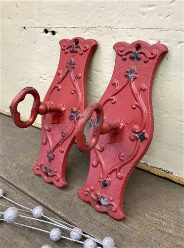 Pair Red Skeleton Key Decorative Key Lock Door Handle Hanger Hook Organizer Rack