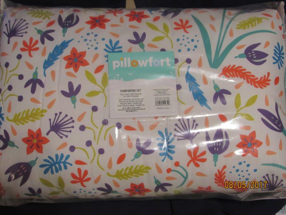 New Pillowfort Twin Comforter Set - Floral Festival