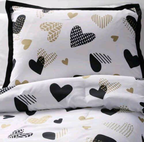 Pillowfort Hello Hearts Comforter 2pc Set ~Twin / XL  Twin ~ Black Gold White