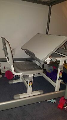 Mount-It! Kids Desk and Chair Set, Height Adjustable Ergonomic Chil... BRAND NEW