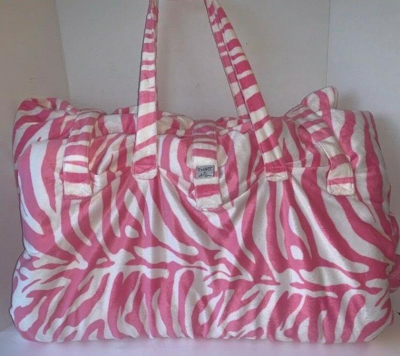 Thro by Marlo Lorenz Zoe Pink Zebra Sleeping Bag - Perfect for Teens