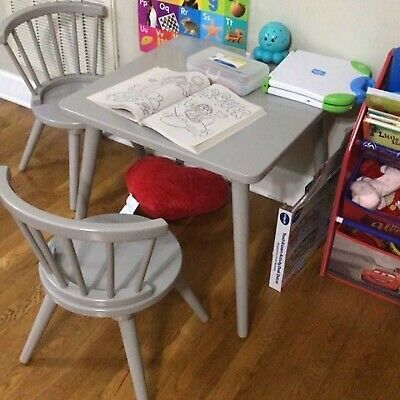 Delta Children Windsor Kids Wood Chair Set and Table (2 Chairs Incl... BRAND NEW