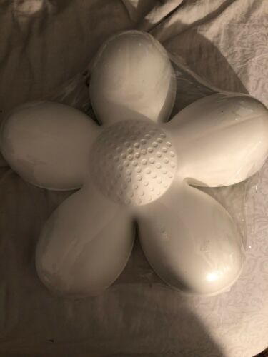 IKEA Smila Blomma Flower Wall Light Lamp PINK With White Cord New In Shrink Wrap