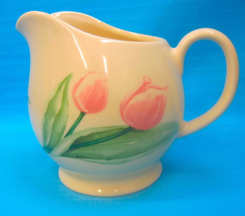 Creamer Pitcher Pfaltzgraff Ceramic Pottery Country Pink Tulip Flower Design