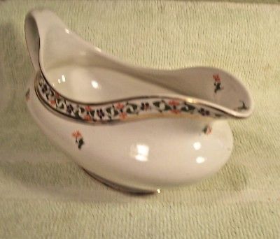 00118 - Gravy Boat Cream Floral Pottery England Royal Vitreous