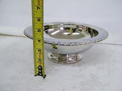 Vintage Very Beautiful Stainless Oneida Serving Bowl